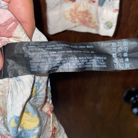 Zara floral dress -light colors - Picture 5 of 6